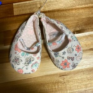 Carter's Baby Floral Flats 0-3 Months Elastic Strap Soft Sole Fabric Shoes